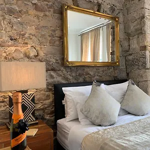Hotel apartamentowy Royal Mile By The Castle, Edynburg